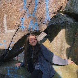 Meet your Posher, Abby